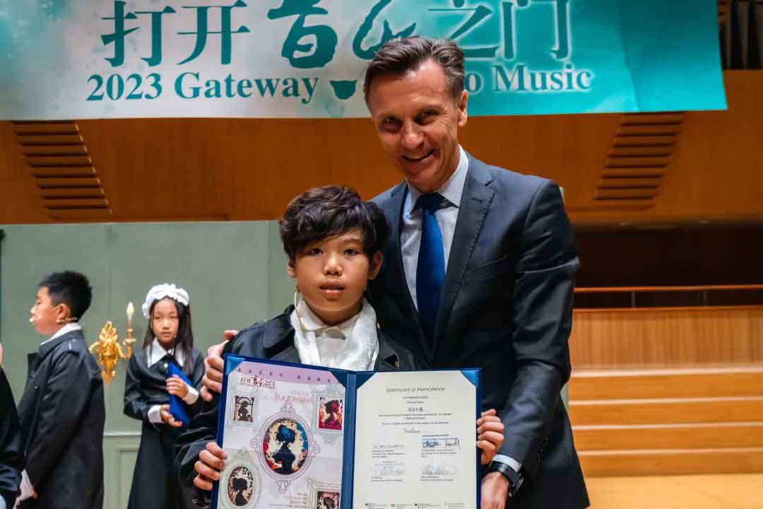 Congratulations on the successful performance of  La Traviata Children's Opera - Congratulations on the successful performance of  La Traviata Children Opera