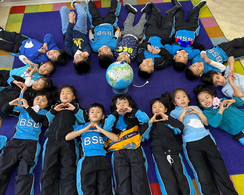 2022年呼吁地球日主题:“生命海洋:力挽狂澜” - Call To Earth Day 2022 Living Oceans Turning the Tide