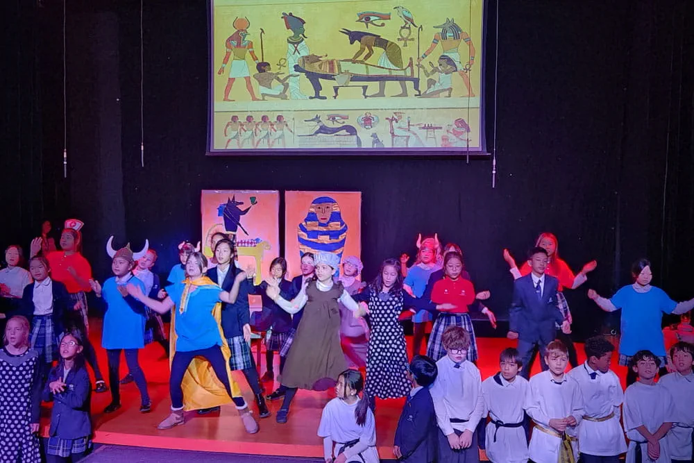 Come along Year 5s Hysterical Historical Adventure - Come along Year 5s Hysterical Historical Adventure