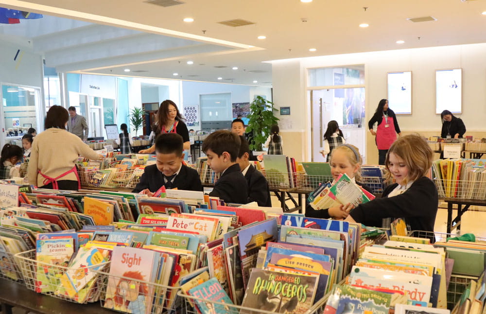 北京英国学校顺义校区. 众爱慈善书市 3 月 1 日 - Join Roundabout Book Fair at BSB Shunyi on 1st March 2025