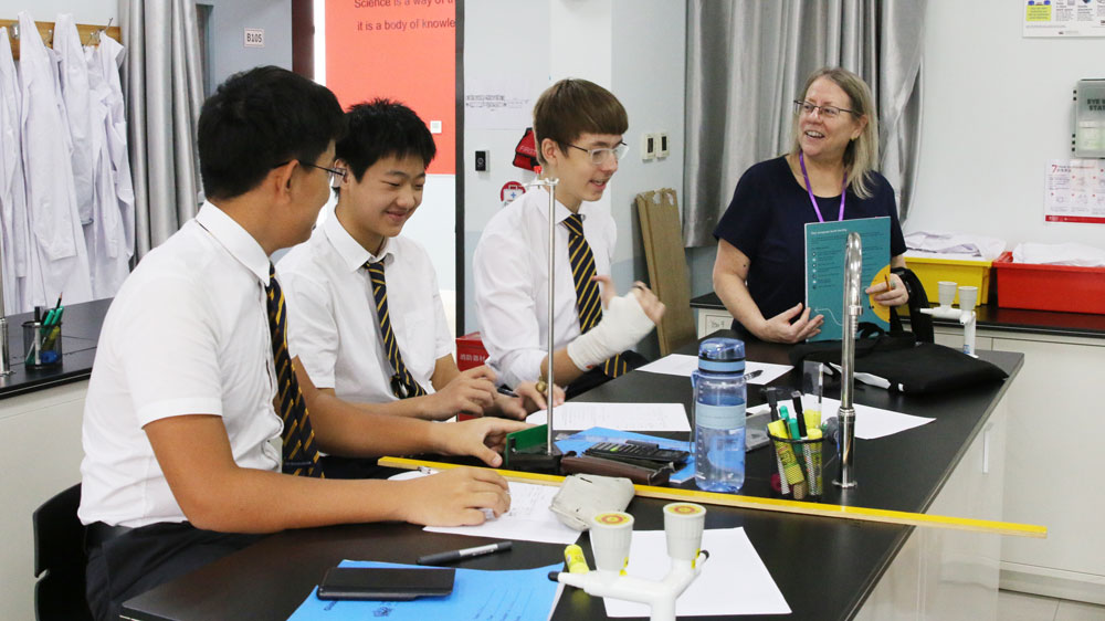 Outstanding teachers make outstanding schools - Outstanding teachers make outstanding schools