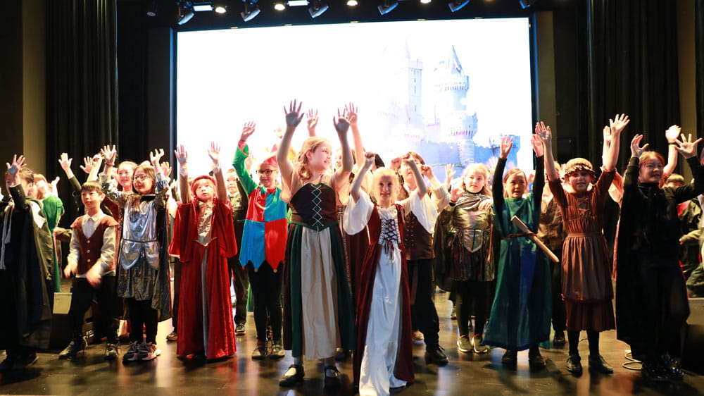 Year 5 PIAW "What a Knight" brings History to life - Year 5 PIAW What a Knight brings History to life