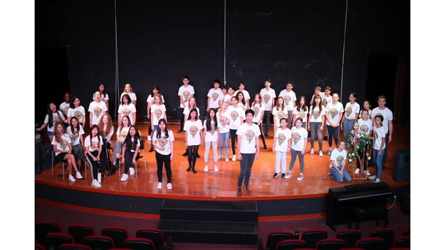 "Little Shop of Horrors" 幕后花絮！ - little-shop-of-horrors-a-peek-behind-the-scene