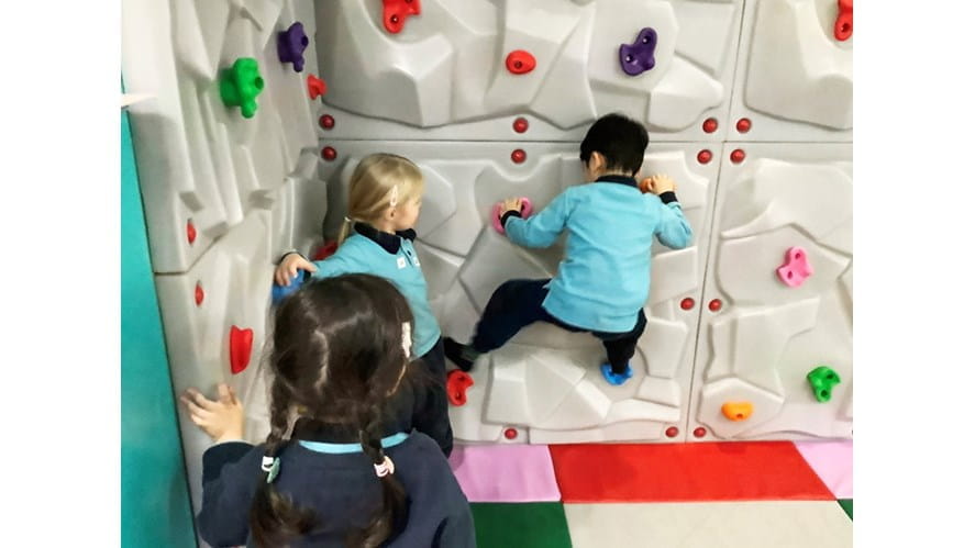 幼儿园中班的春天和圣帕特里克节的探索之旅 - nursery-explores-spring-and-st-patricks-day