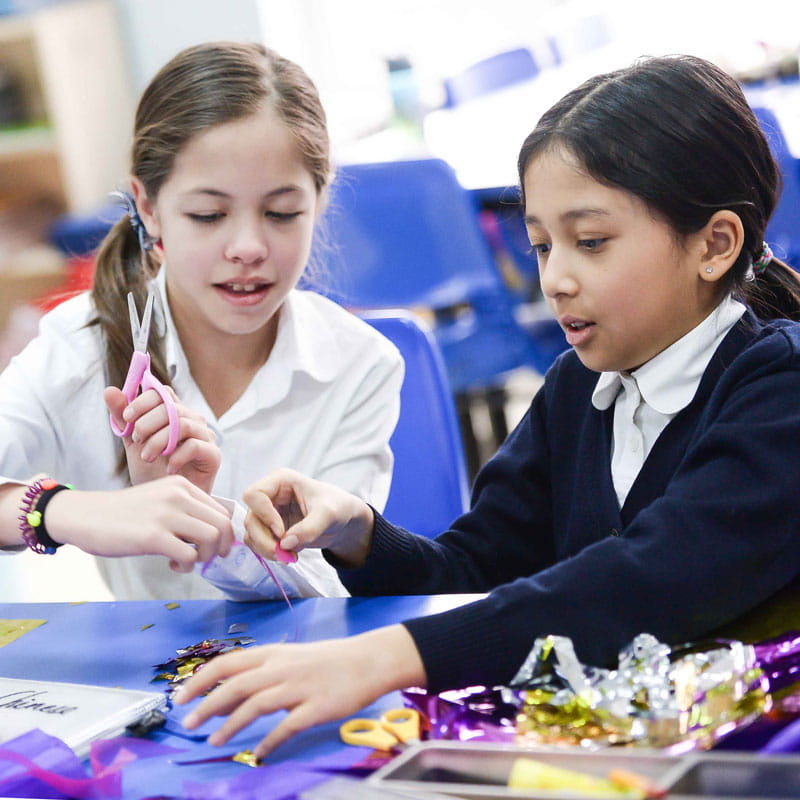 家长须知 | 北京英国学校顺义校区 - Feature Cards Pattern