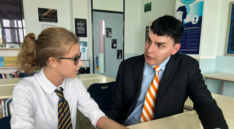 北京国际学校课程|北京英国学校顺义校区 - Feature Cards Tabs