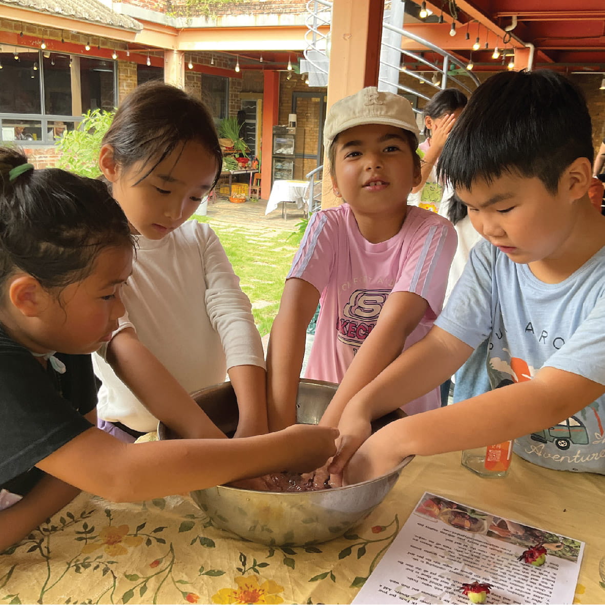 精彩的课外活动 | 广州英国学校 - 07 - Feature Cards Pattern - Expeditions