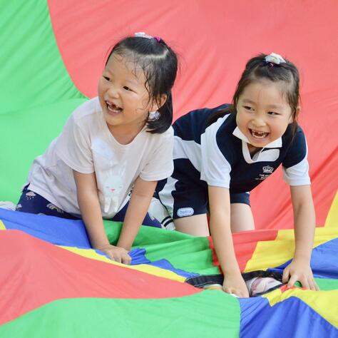 精彩的课外活动 | 广州英国学校 - Copy of Small Text And Image 1