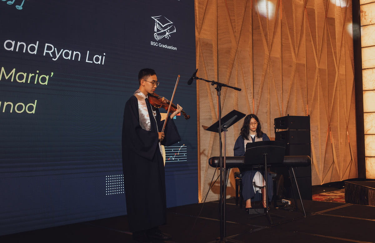 Year 13 Graduation - Carousel For News Detail