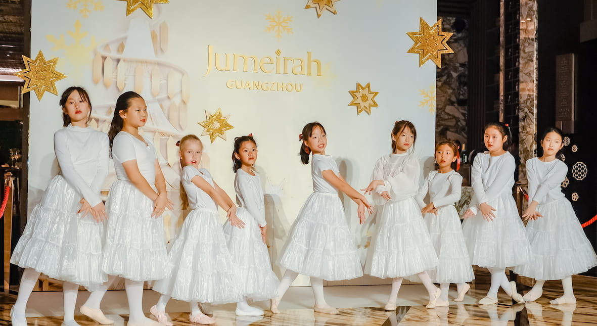 Primary Shines at Jumeriah Christmas Tree Lighting Ceremony - Carousel For News Detail
