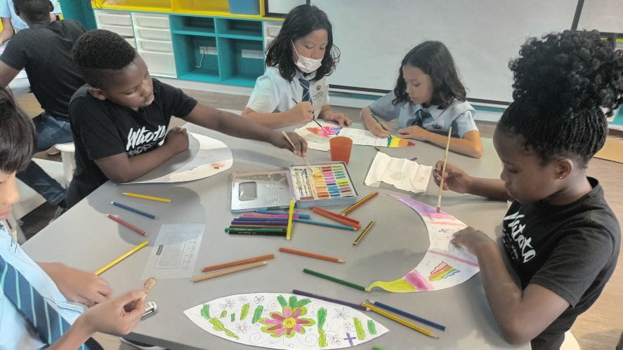 Watoto Choir and wau bulan - Carousel For News Detail