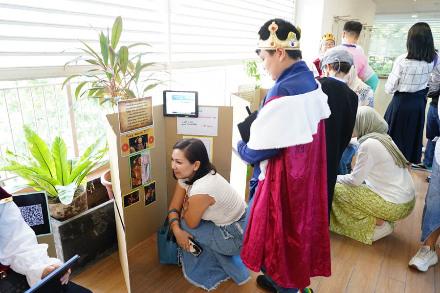 Year 5 brings history to life with captivating 'Living - Carousel For News Detail
