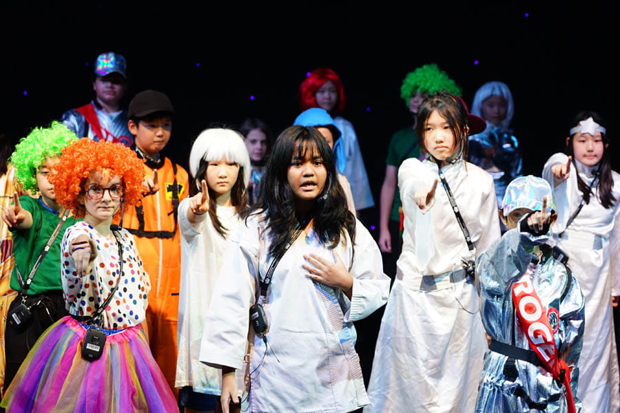 The Umpire Strikes Back: Year 6's 'Star Warts' production captivates audiences across the galaxy - Carousel For News Detail