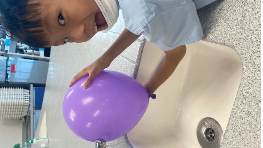 Year 5 students discover the wonders of static electricity through hands-on experiments - Carousel For News Detail