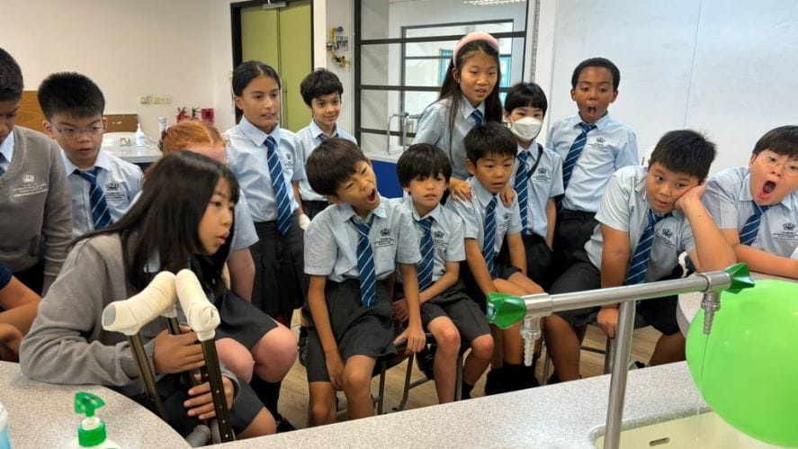 Year 5 students discover the wonders of static electricity through hands-on experiments - Year 5 power of static electricity
