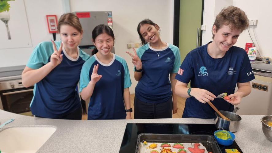 Year 11 return for a transition to Sixth Form Week - Year 11 return for a transition to Sixth Form Week