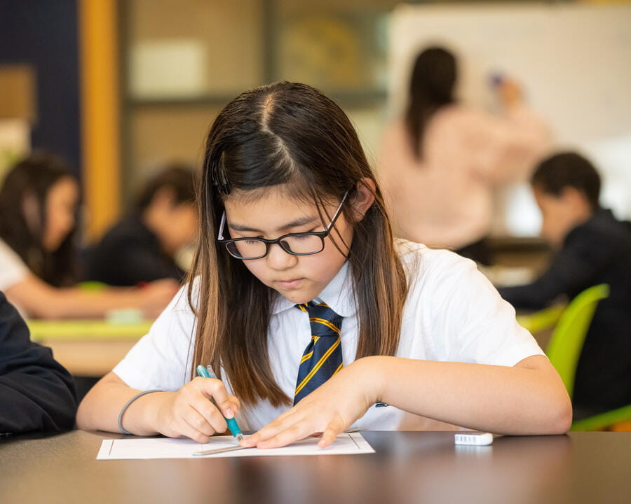 入学资格与学费|南京英国国际学校 - Image-50-50