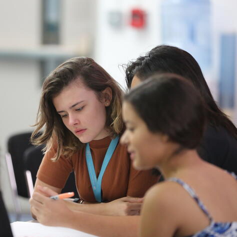 精彩的课外活动|南京英国国际学校 - 07 - Feature Cards Pattern - Expeditions