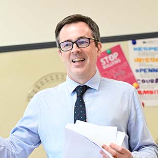 BSN Staff | British School Nanjing - Feature Cards Tabs