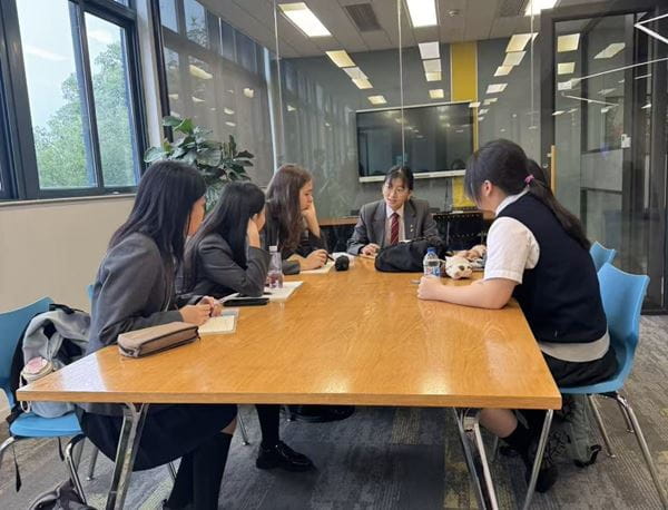 15 BSN Students Take on the Oxbridge Challenge - 15 BSN Students Take on the Oxbridge Challenge