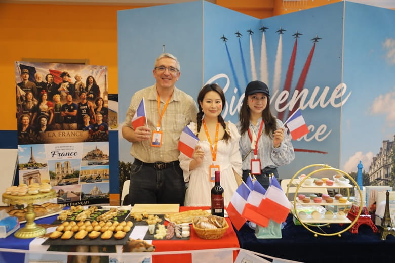 BSN多元文化日，和世界在校园相遇 - A Journey Through Cultures at BSN