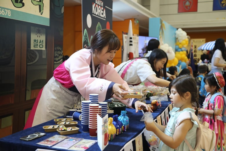 BSN多元文化日，和世界在校园相遇 - A Journey Through Cultures at BSN