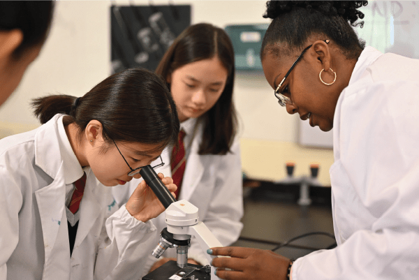 教学特色与学术优势|南京英国国际学校 - Full Width Image
