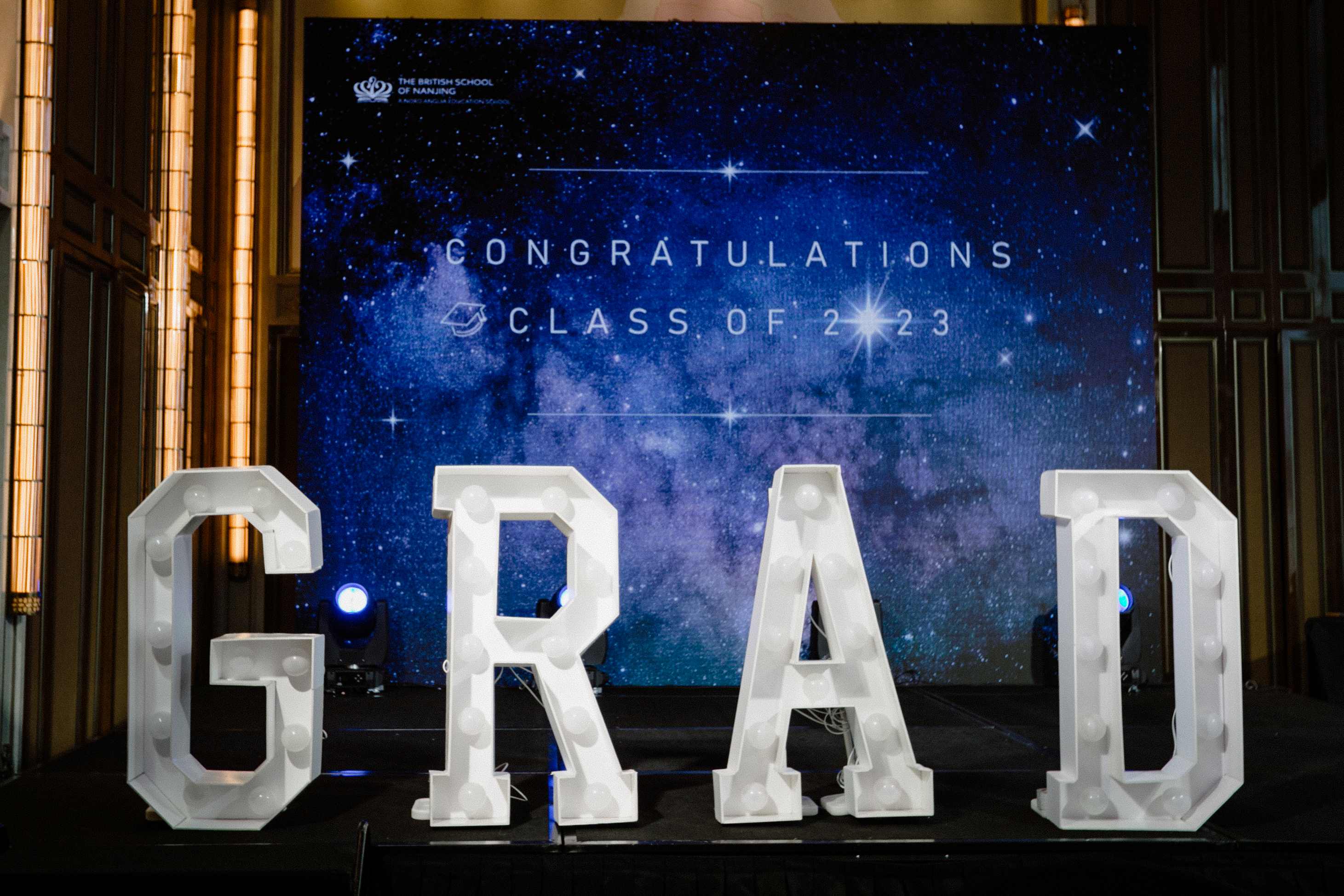 Class of 2023 Dazzles the Prom Party with Style - Class of 2023 Dazzles the Prom Party with Style