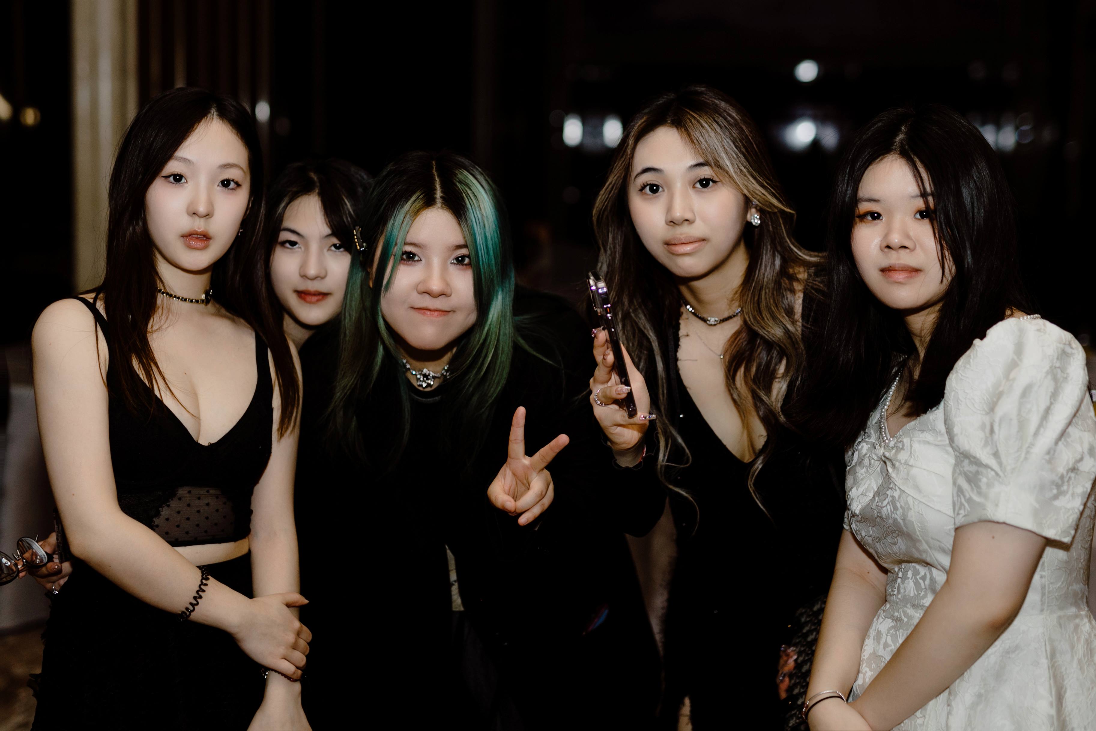Class of 2023 Dazzles the Prom Party with Style - Class of 2023 Dazzles the Prom Party with Style