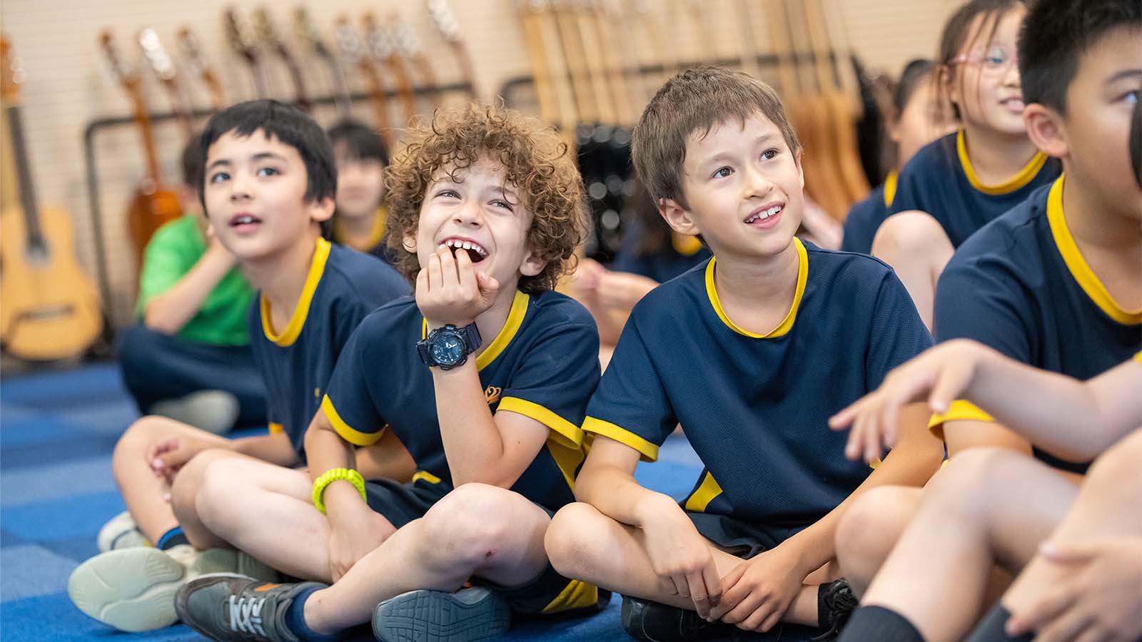 Parent Essentials | British School Nanjing - Feature Cards Pattern