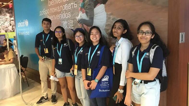 精彩的课外活动|南京英国国际学校 - 07 - Feature Cards Pattern - Expeditions