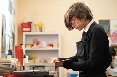 Стандарты обучения в премиум-школе BST в Ташкенте - Visual Time Line Tabs