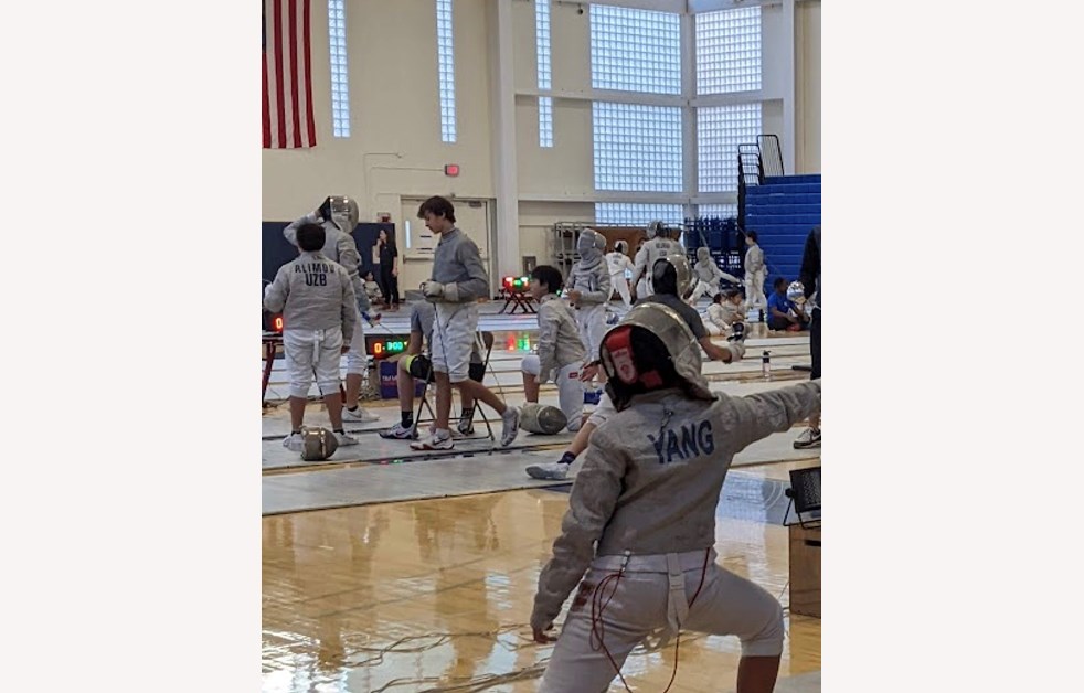 BST Students Excel At Fencing