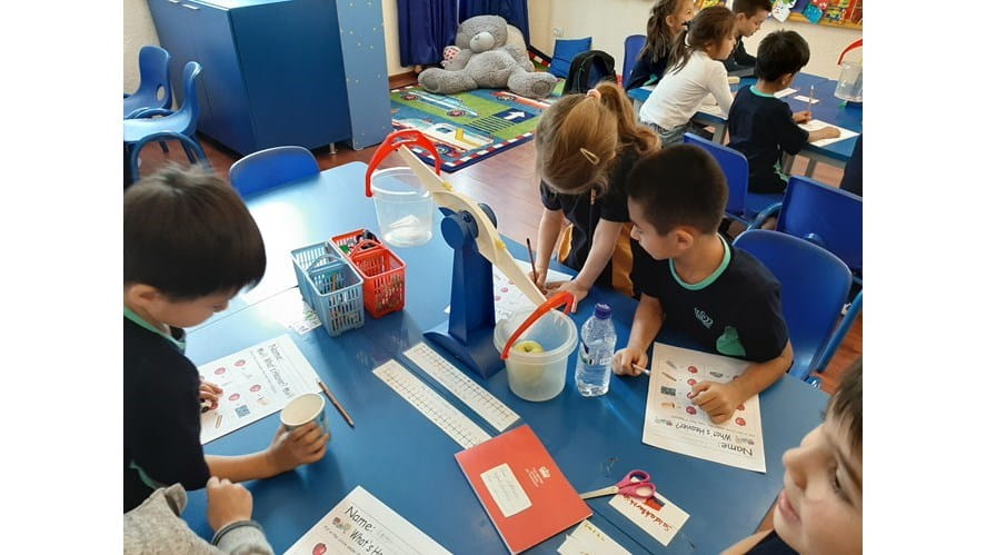 Year 1 students are learning measuring weight and mass-year-1-students-are-learning-measuring-weight-and-mass-20191008_105653