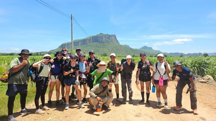 Unlocking growth The educational benefits of school trips and expeditions - Unlocking growth The educational benefits of school trips and expeditions