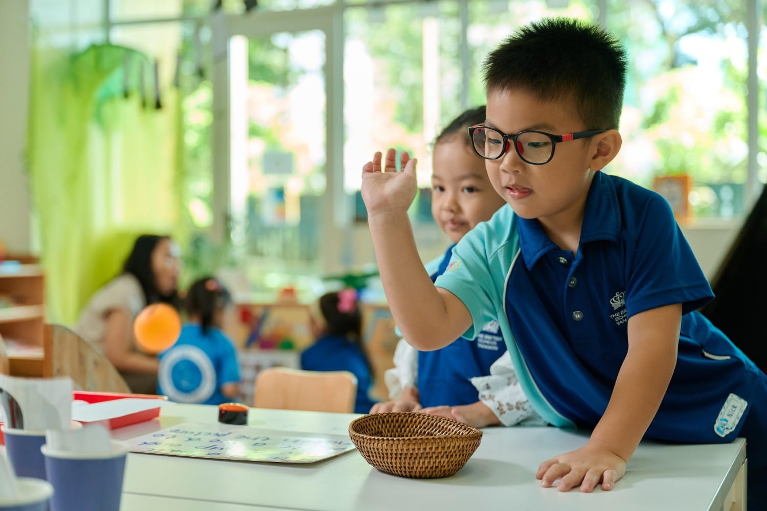 International Preschool in Yangon | British School Yangon - Feature Cards Pattern 1