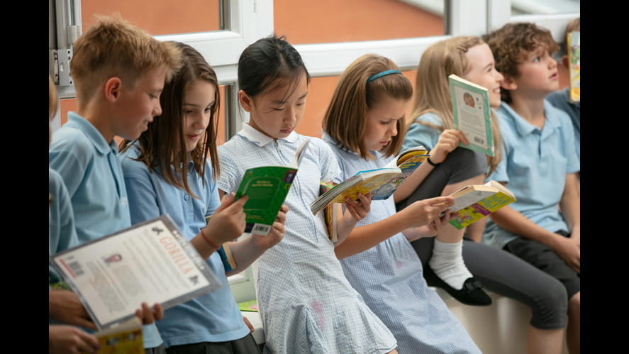 Kids reading a book
