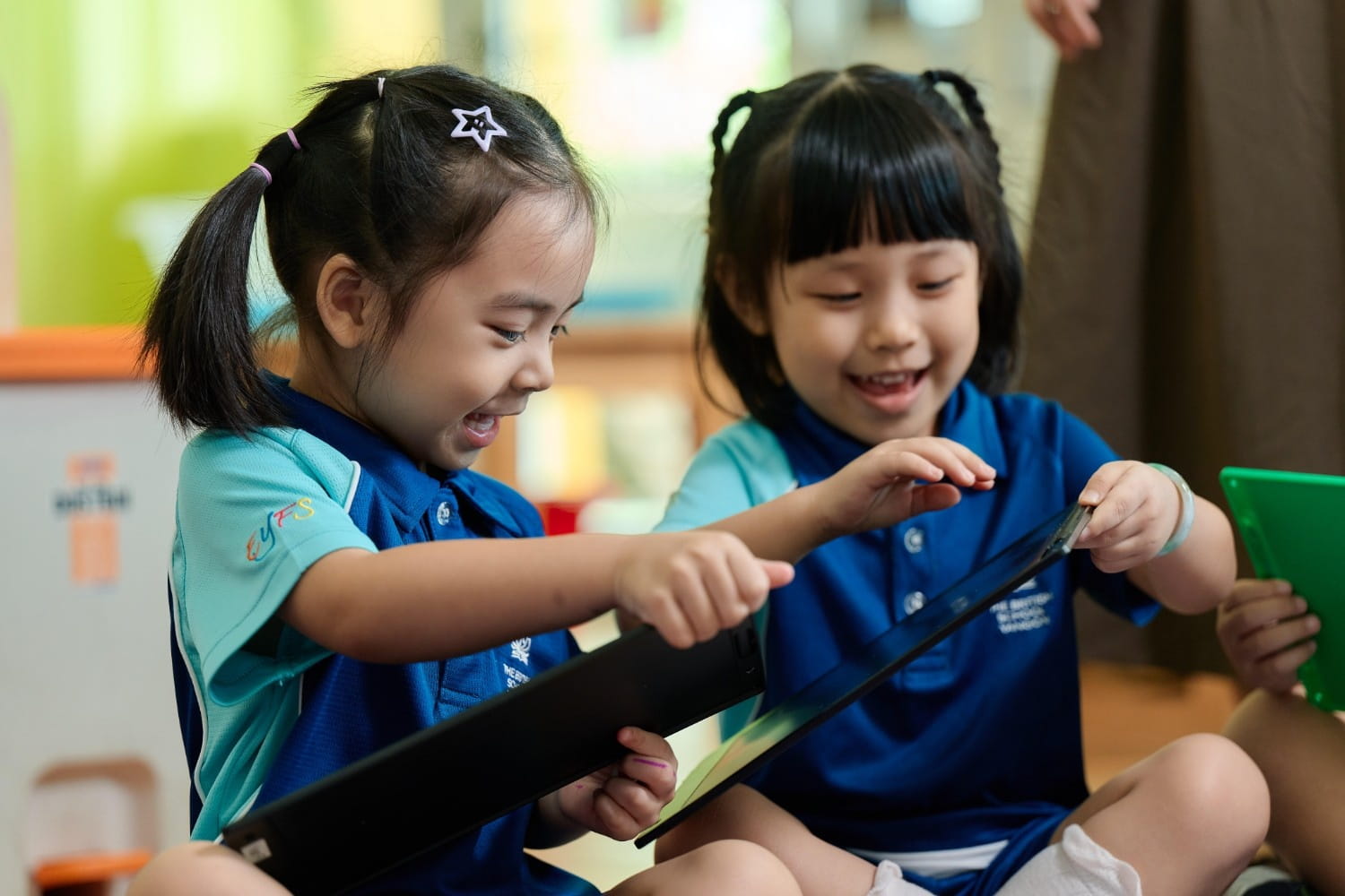 International Preschool in Yangon | British School Yangon - Feature Cards Pattern 1