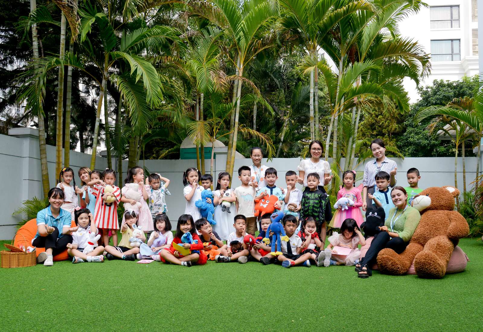 Bản tin hàng tuần ngày 3/11/2023 - Weekly Updates on 3-11-2023