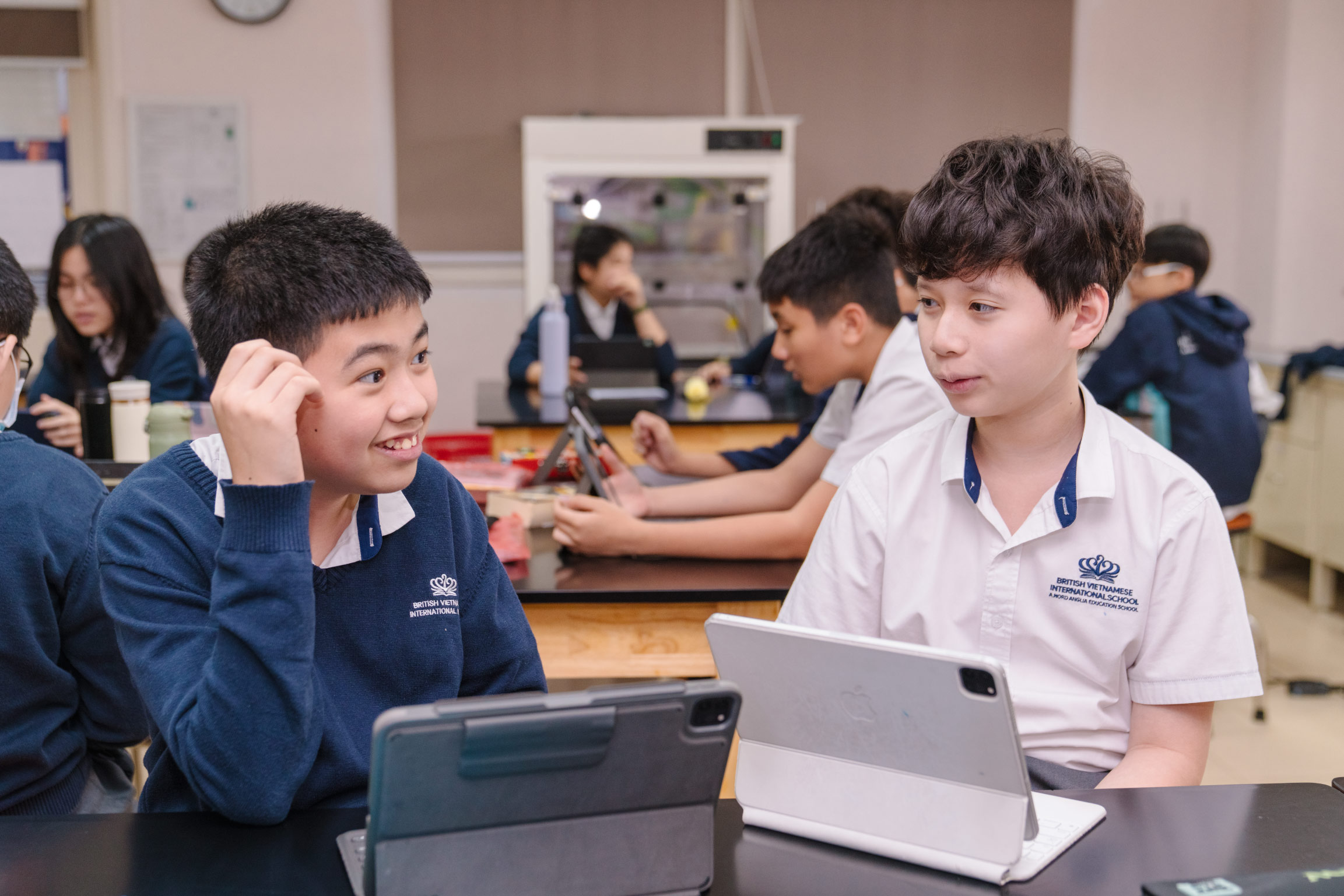 Fostering critical thinking in the age of AI - Fostering critical thinking in the age of AI