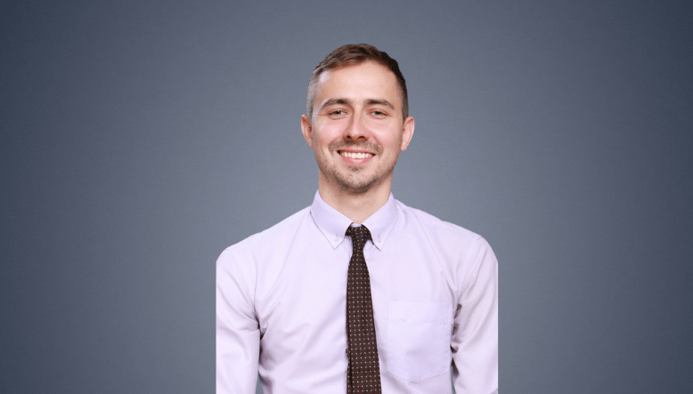 Thầy George Newstead - George Newstead