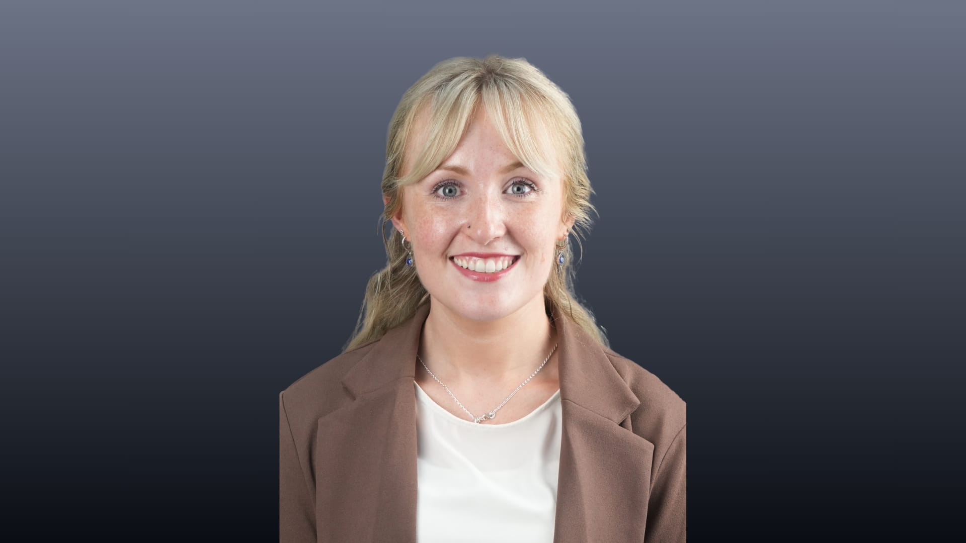 Cô Ysanne Morrill - Ysanne Bronte Benn-Morrill