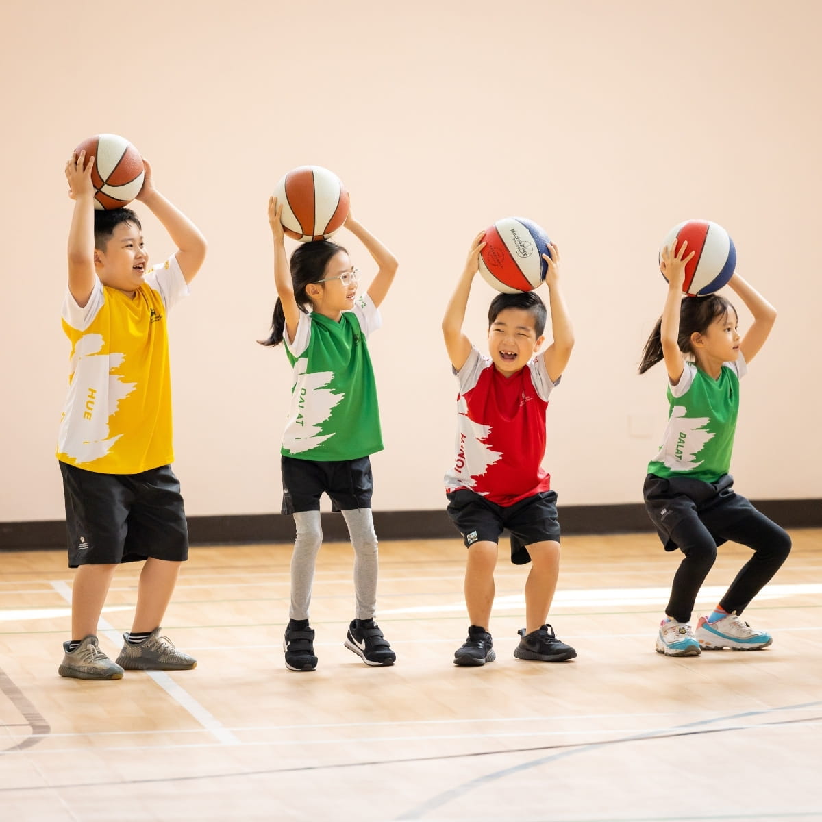 Chương trình học hè BVIS Hà Nội cho từng cấp học - 05 Feature Cards Pattern