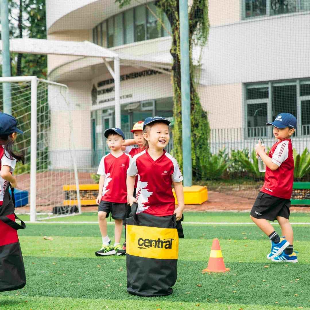 Kết quả A level xuất sắc và thành tích học tập - Summer School Text And Image