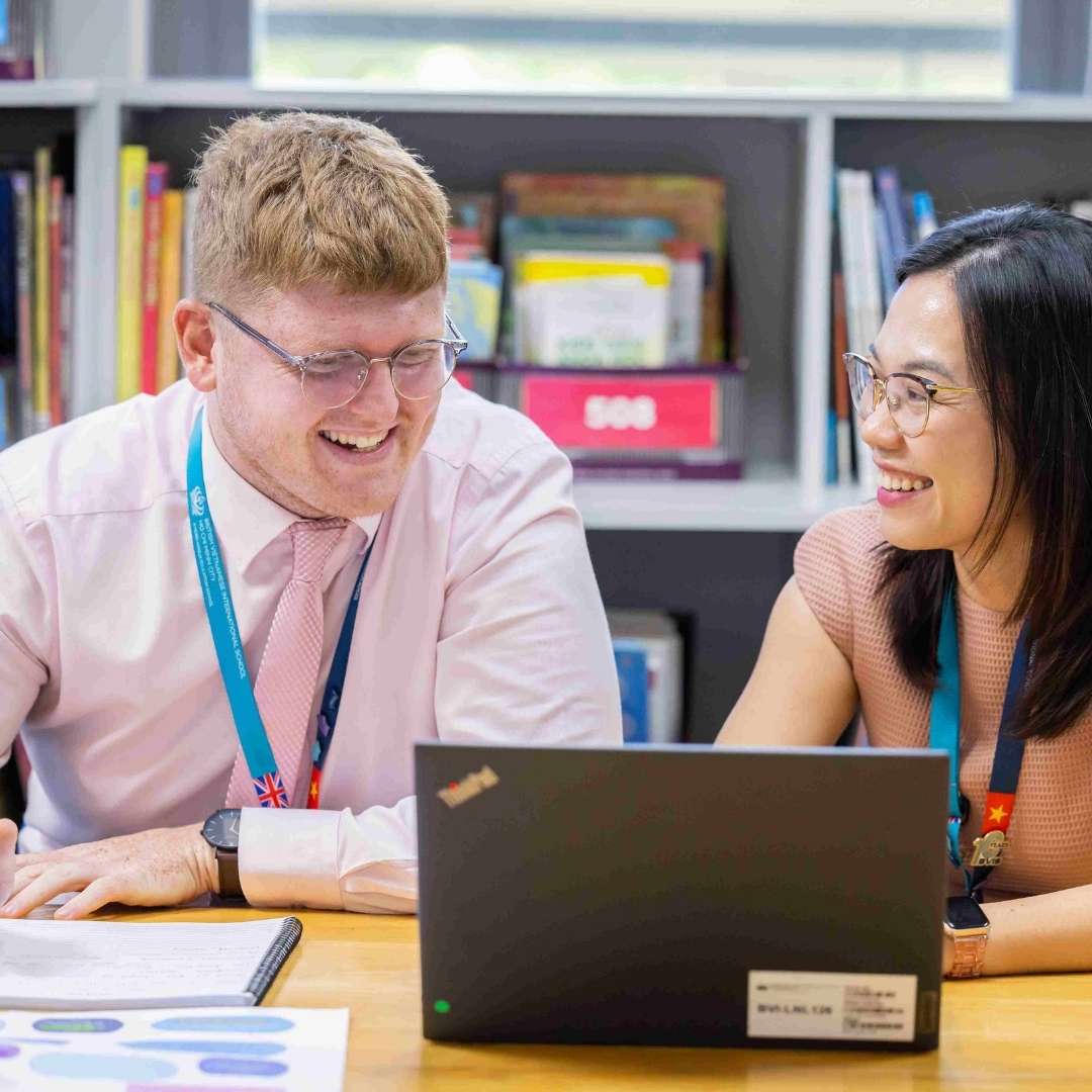 Kết quả A level xuất sắc và thành tích học tập - Small Text And Image 1