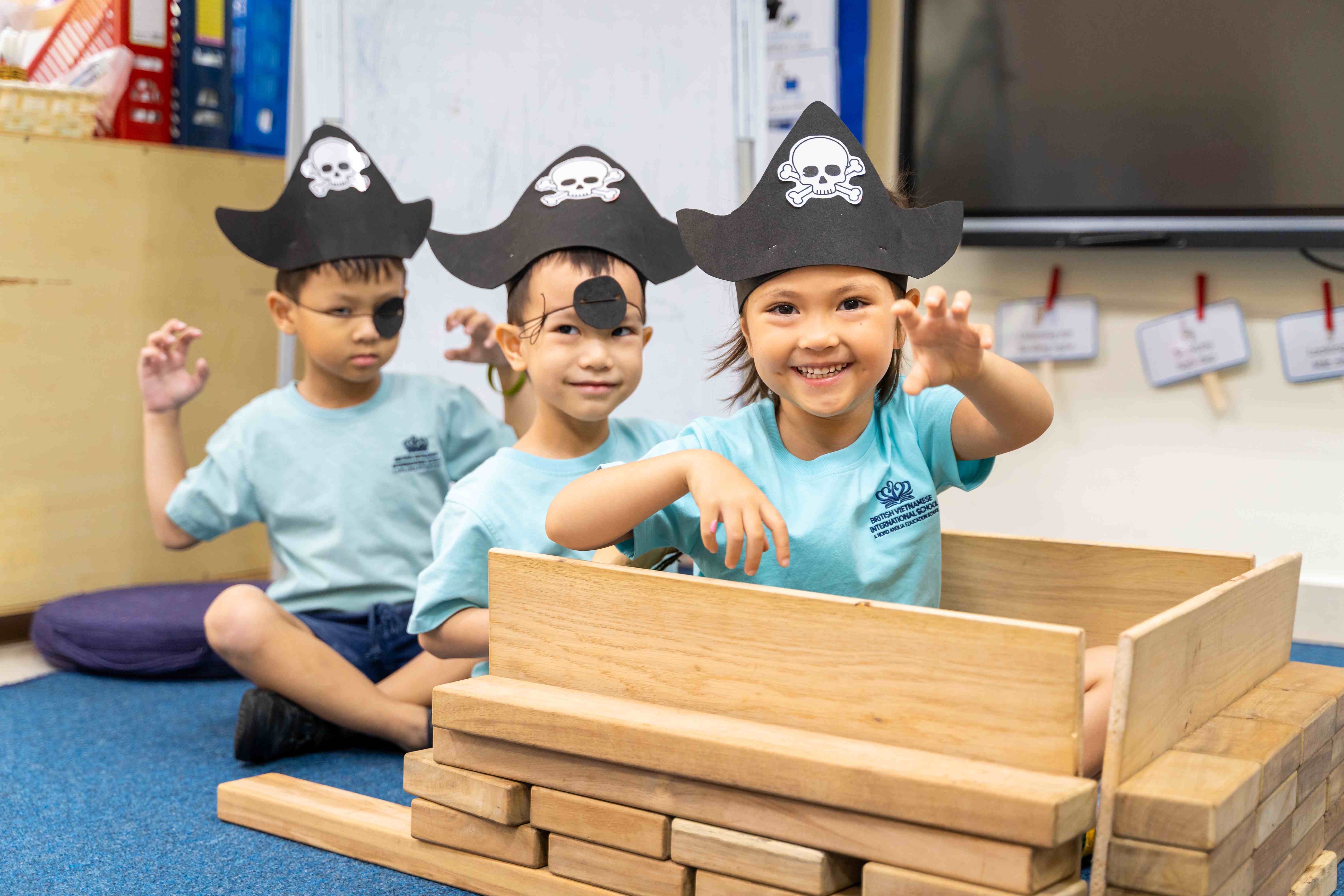 Kết quả A level xuất sắc và thành tích học tập - 04 - visualTimeline WithTags