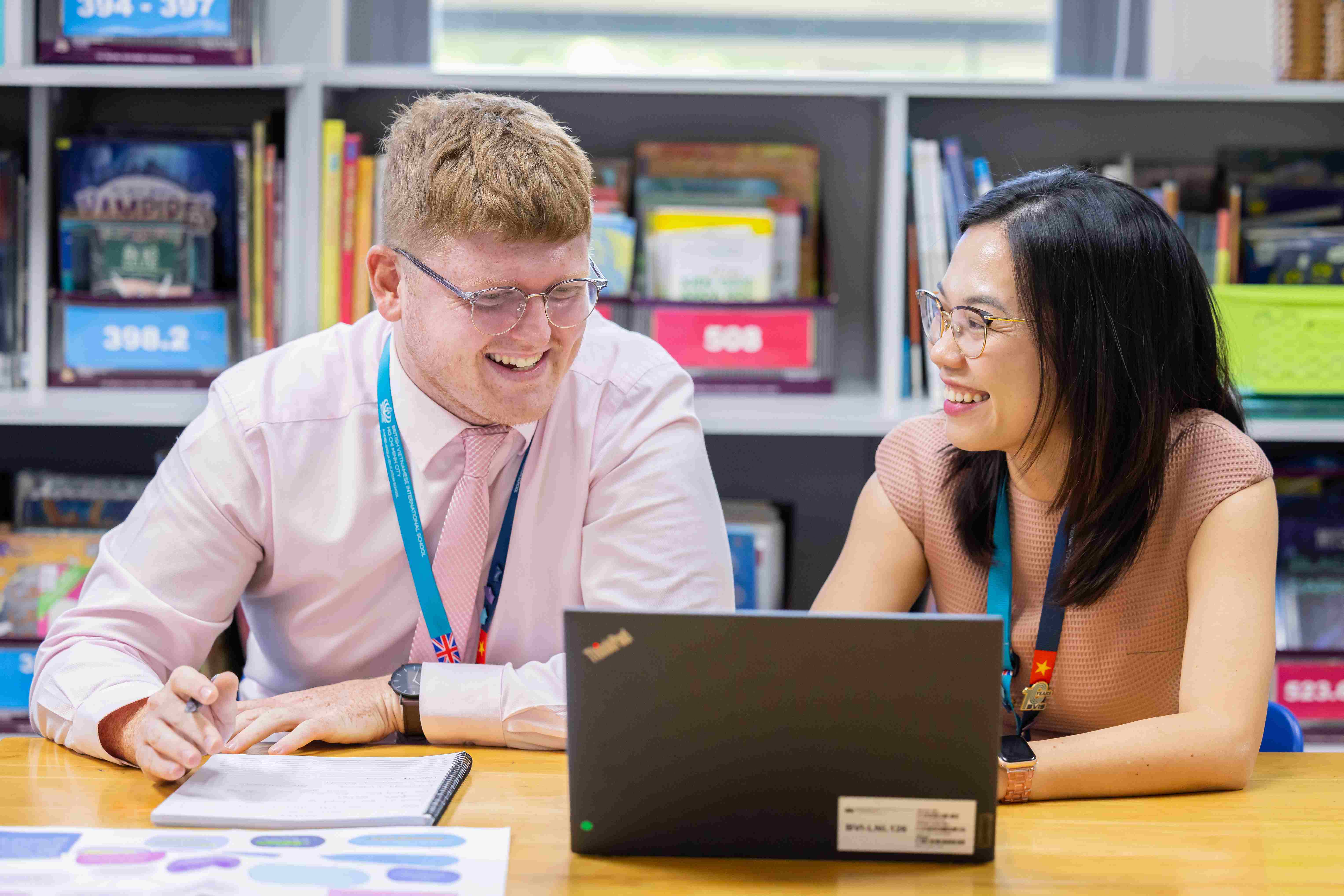 Kết quả A level xuất sắc và thành tích học tập - Small Text And Image 1