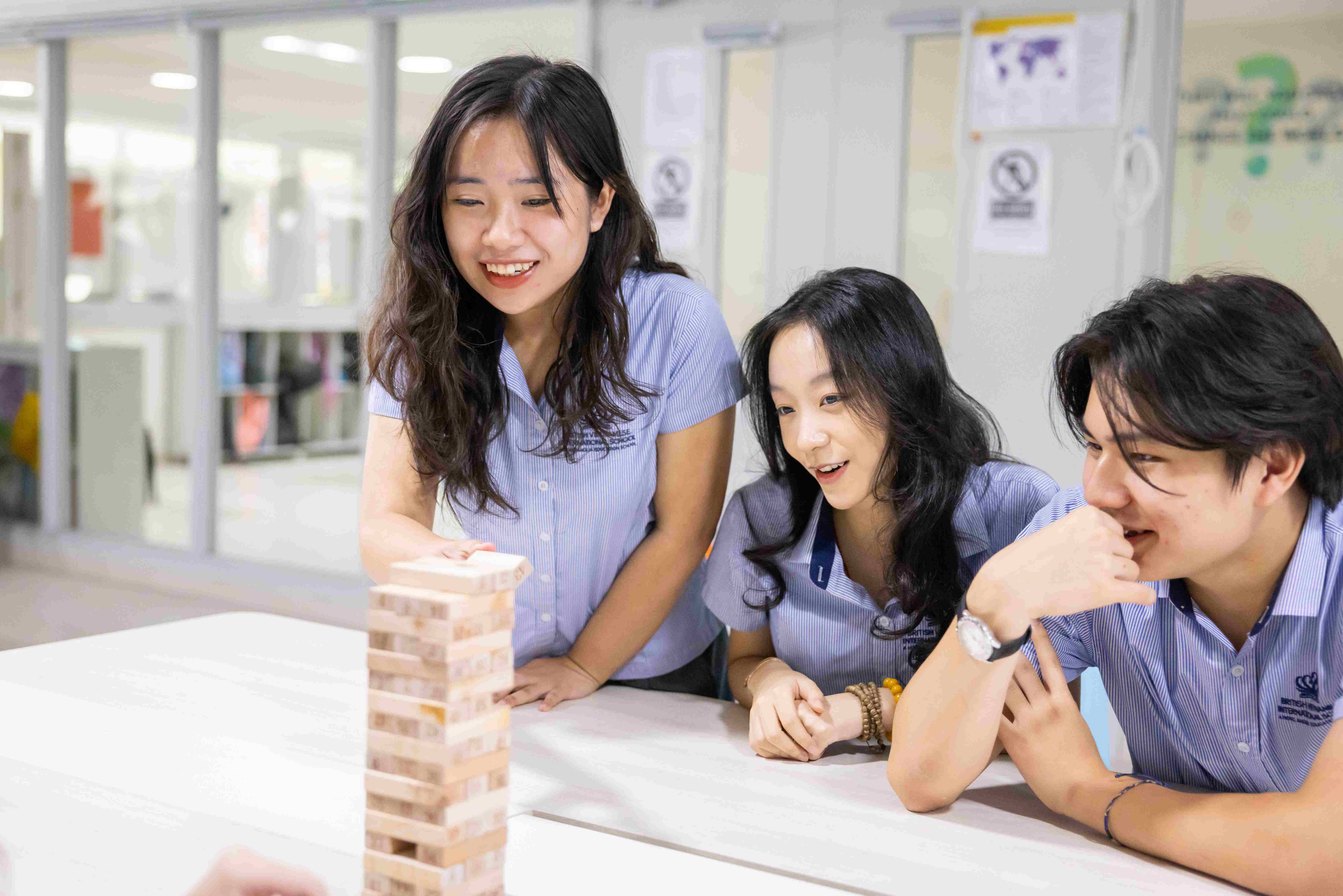 Kết quả A level xuất sắc và thành tích học tập - 04 - visualTimeline WithTags