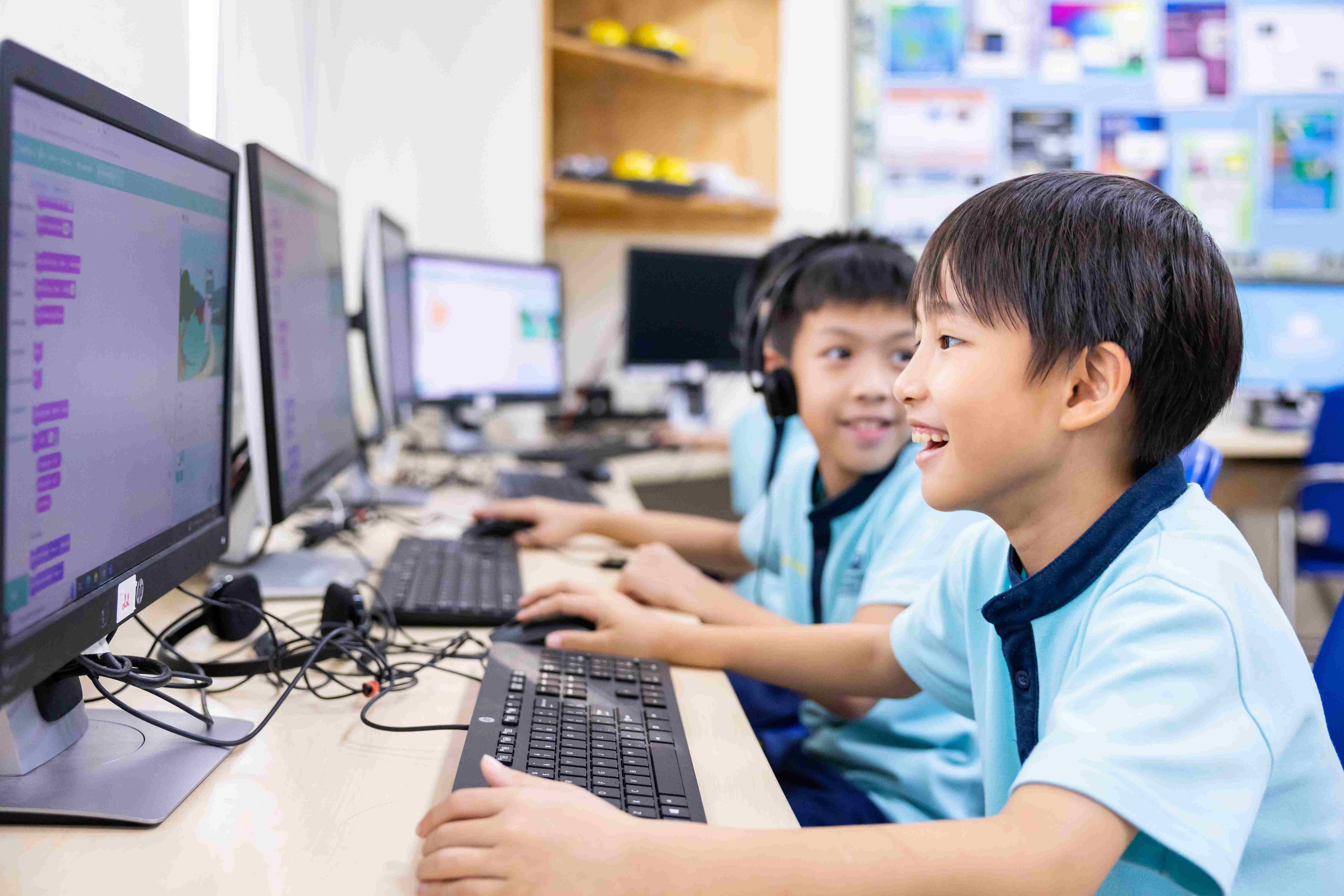 Kết quả A level xuất sắc và thành tích học tập - 04 - visualTimeline WithTags