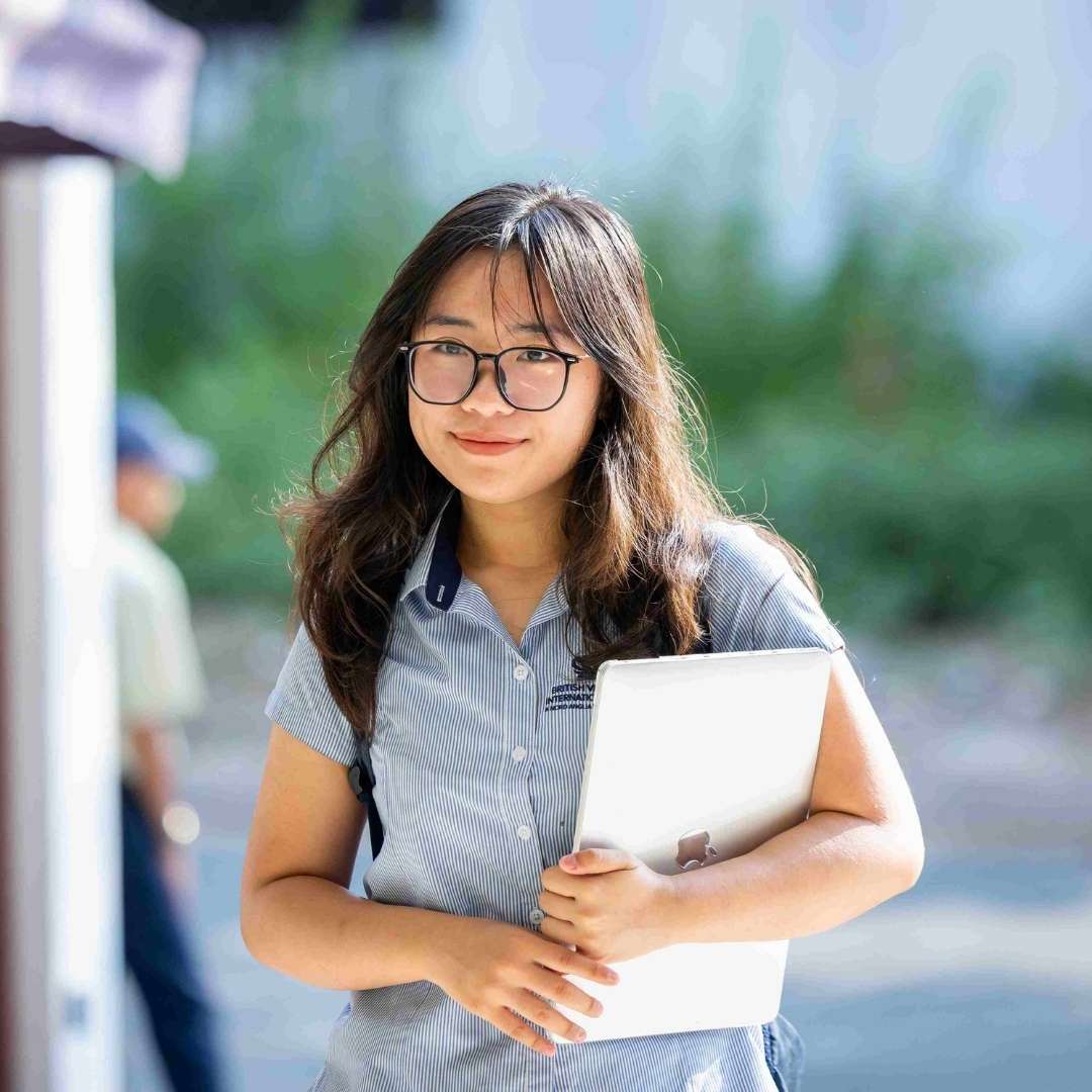 Học phí Trường Quốc Tế BVIS TP.HCM 2026-2027 | Nord Anglia - Feature Cards - Meet our alumni